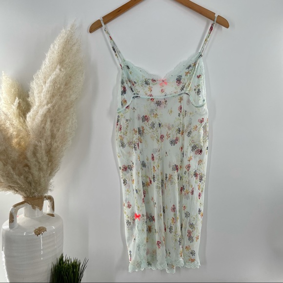 Victoria secret slip dress chemise - Picture 4 of 9